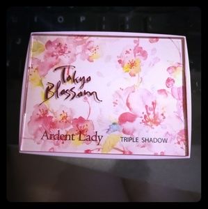 The Saem Ardent Lady Tokyo Blossom Eyeshadow palet